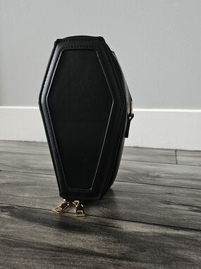 Black Coffin-Shaped Crossbody Bag - Sleek Gothic Style